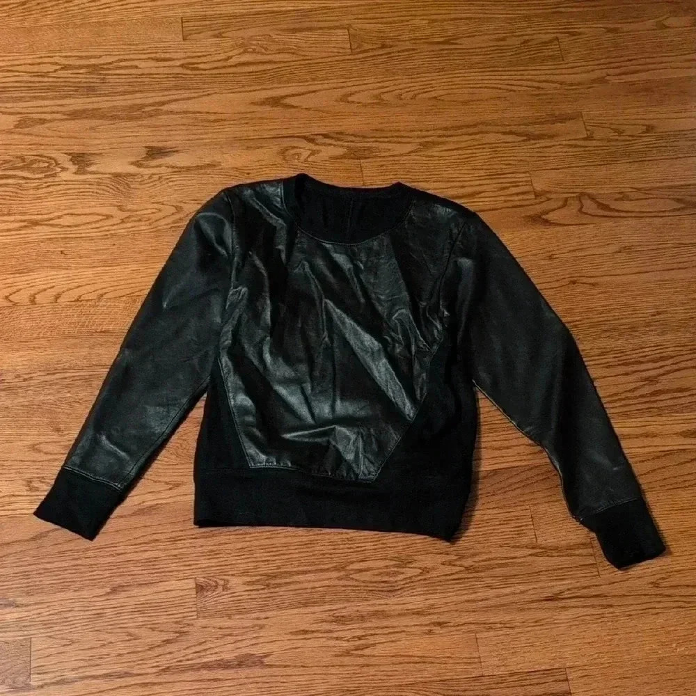 Helmut Lang - Chic Black Crewneck Sweater - Picture 3 of 5